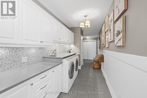 2 Eagle Chase Court, Ottawa, ON - Indoor Photo Showing Laundry Room