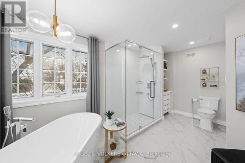 2 Eagle Chase Court, Ottawa, ON - Indoor Photo Showing Bathroom