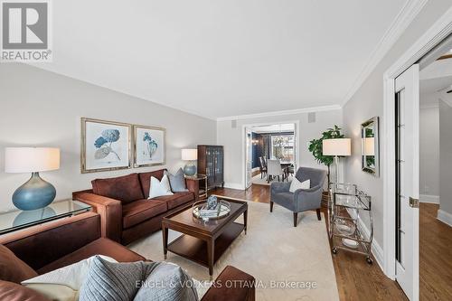 2 Eagle Chase Court, Ottawa, ON - Indoor Photo Showing Living Room