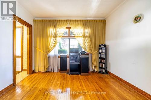 39 Kelsonia Avenue, Toronto, ON - Indoor