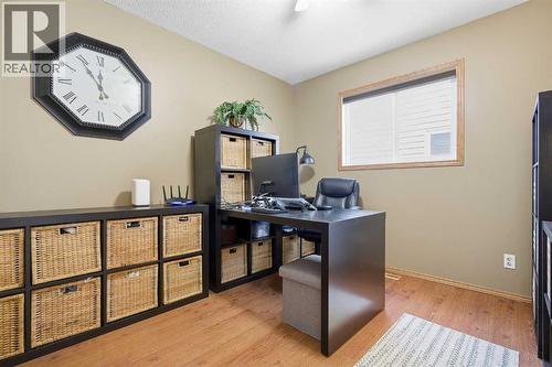 940 Citadel Drive Nw, Calgary, AB - Indoor Photo Showing Office