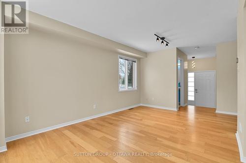 107 Jackman Terrace, Ottawa, ON - Indoor Photo Showing Other Room