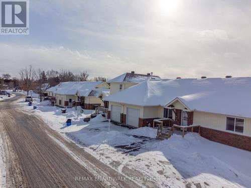 206 Oak Leaf Private, Ottawa, ON - Outdoor