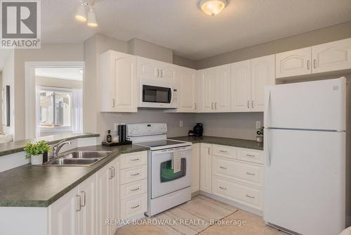 206 Oak Leaf Private, Ottawa, ON - Indoor Photo Showing Kitchen With Double Sink