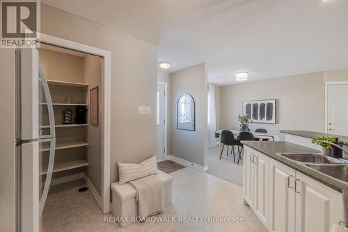 206 Oak Leaf Private, Ottawa, ON - Indoor Photo Showing Kitchen With Double Sink