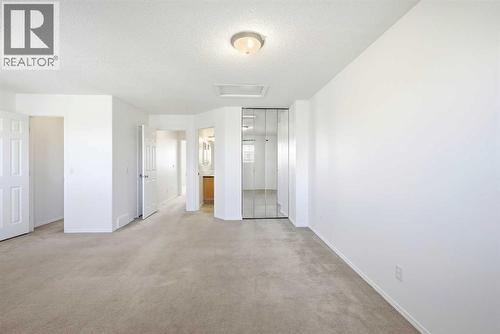 132 Royal Birch Mount Nw, Calgary, AB - Indoor Photo Showing Other Room