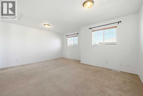 132 Royal Birch Mount Nw, Calgary, AB - Indoor Photo Showing Other Room