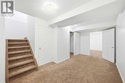 132 Royal Birch Mount Nw, Calgary, AB - Indoor Photo Showing Other Room