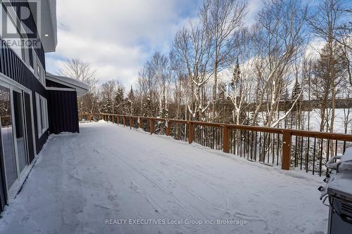 1070 Four Mile Lake Road, North Bay (Airport), ON - Outdoor