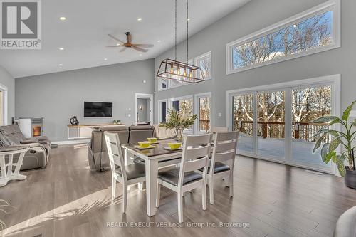 1070 Four Mile Lake Road, North Bay (Airport), ON - Indoor Photo Showing Dining Room