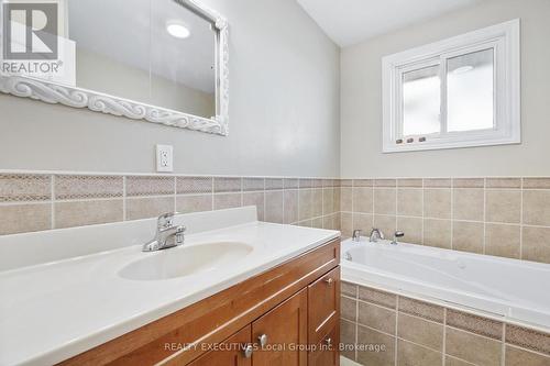 10 Manitou Street, North Bay (Ferris), ON - Indoor Photo Showing Bathroom