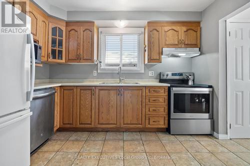 10 Manitou Street, North Bay (Ferris), ON - Indoor Photo Showing Kitchen