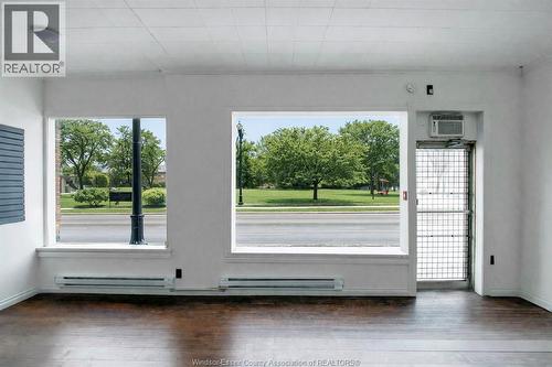 1041 Ottawa, Windsor, ON 