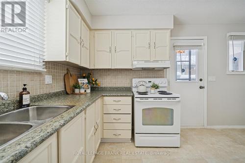 581 Grandview Street S, Oshawa (Donevan), ON - Indoor Photo Showing Kitchen With Double Sink