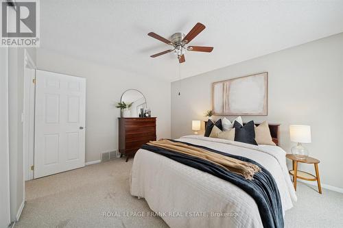 581 Grandview Street S, Oshawa (Donevan), ON - Indoor Photo Showing Bedroom