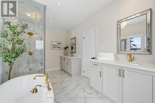 44 Priory Drive, Whitby, ON - Indoor Photo Showing Bathroom