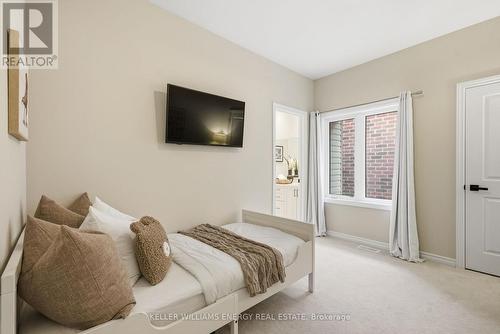 44 Priory Drive, Whitby, ON - Indoor Photo Showing Bedroom