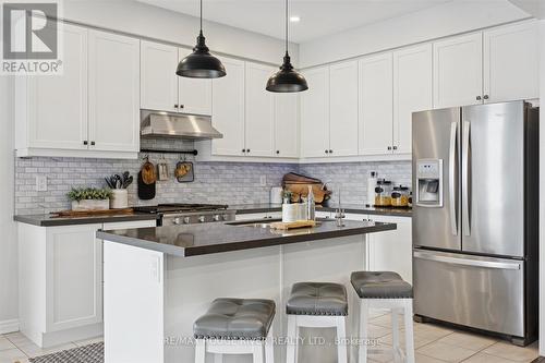 42 Doctor Archer Drive, Scugog (Port Perry), ON - Indoor Photo Showing Kitchen With Upgraded Kitchen