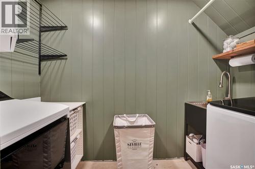 507 Wilkinson Crescent, Saskatoon, SK - Indoor Photo Showing Laundry Room