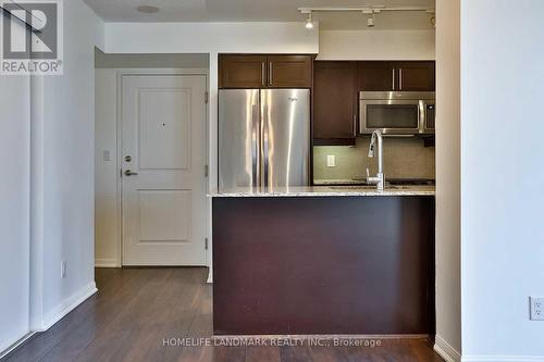 509 - 35 Bastion Street, Toronto, ON - Indoor Photo Showing Kitchen