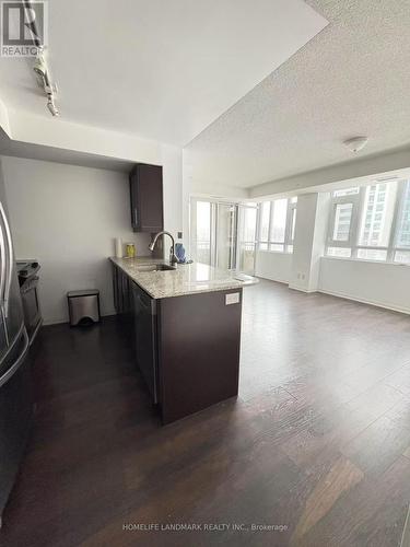 509 - 35 Bastion Street, Toronto, ON - Indoor Photo Showing Kitchen