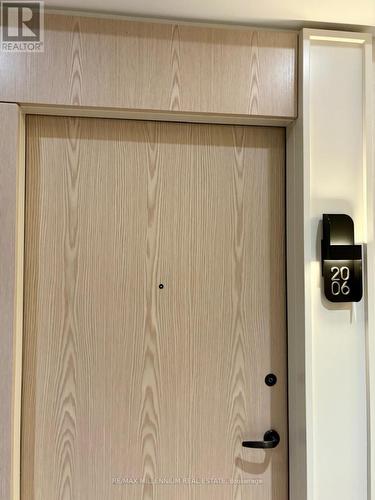 2006 - 10 Inn On The Park Drive, Toronto, ON - Indoor