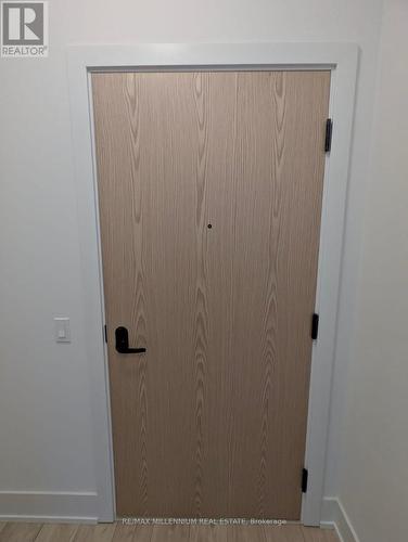 2006 - 10 Inn On The Park Drive, Toronto, ON - Indoor Photo Showing Other Room