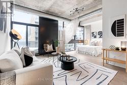 608 - 60 BATHURST STREET  Toronto, ON M5V 2P4