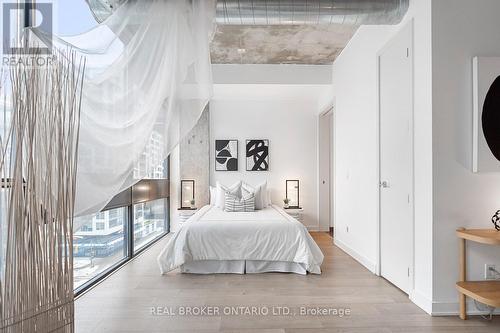 608 - 60 Bathurst Street, Toronto, ON - Indoor Photo Showing Bedroom
