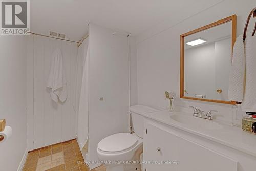 456 Mary Street N, Oshawa, ON - Indoor Photo Showing Bathroom