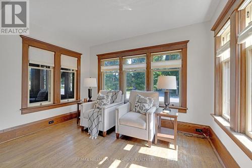 456 Mary Street N, Oshawa, ON - Indoor Photo Showing Living Room