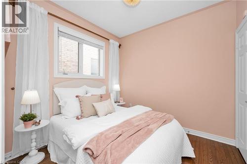 2546 Nichols Drive, Oakville, ON - Indoor Photo Showing Bedroom