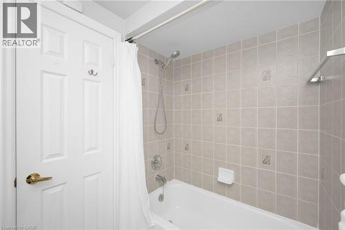 2546 Nichols Drive, Oakville, ON - Indoor Photo Showing Bathroom