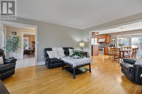 138 Cathy Drive, Cornwall, PE - Indoor Photo Showing Living Room