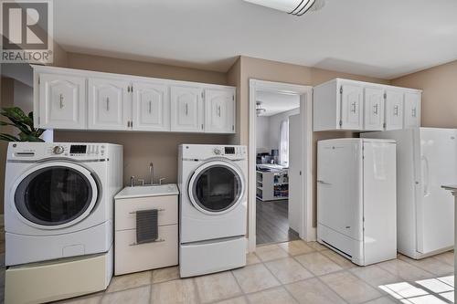 138 Cathy Drive, Cornwall, PE - Indoor Photo Showing Laundry Room