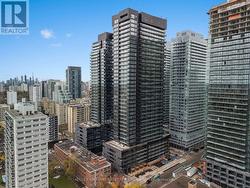 623 - 117 BROADWAY AVENUE  Toronto, ON M4P 1V3