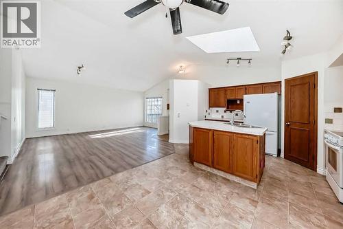 9875 Hidden Valley Drive Nw, Calgary, AB - Indoor Photo Showing Kitchen