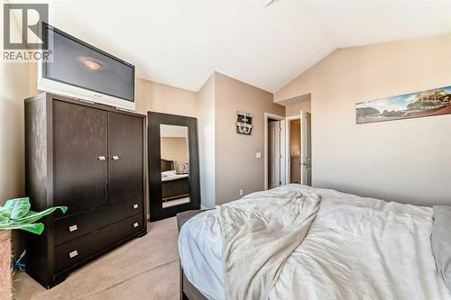 77 Marquis Common Se, Calgary, AB - Indoor Photo Showing Bedroom