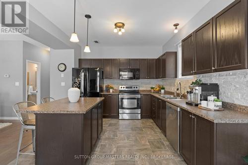 1606 Crimson Crescent, Kingston (City Northwest), ON - Indoor Photo Showing Kitchen With Double Sink With Upgraded Kitchen