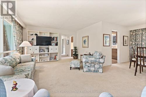 12506 Eighth Line, Halton Hills, ON - Indoor Photo Showing Living Room