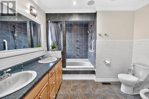 5204 Swiftcurrent Trail, Mississauga, ON - Indoor Photo Showing Bathroom