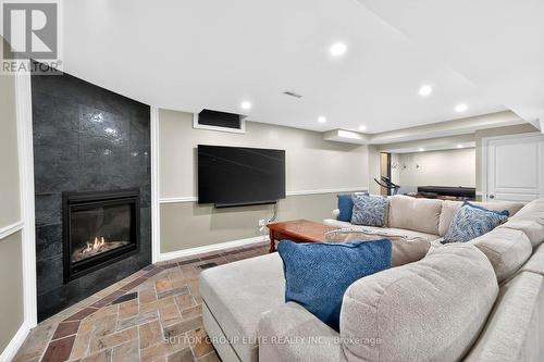 5204 Swiftcurrent Trail, Mississauga, ON - Indoor Photo Showing Living Room With Fireplace