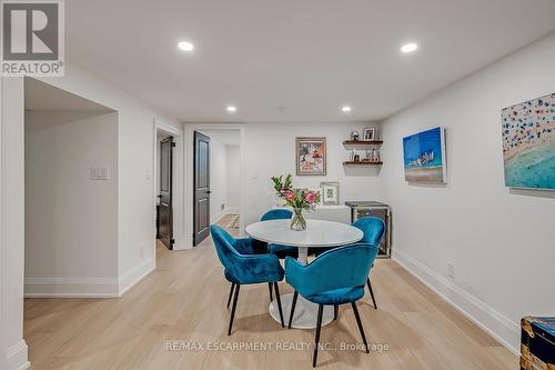 564 Maplehill Drive, Burlington, ON - Indoor Photo Showing Dining Room