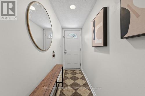 702 - 895 Maple Avenue, Burlington, ON - Indoor Photo Showing Other Room