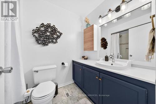702 - 895 Maple Avenue, Burlington, ON - Indoor Photo Showing Bathroom