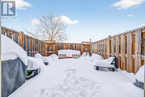 702 - 895 Maple Avenue, Burlington, ON - Outdoor