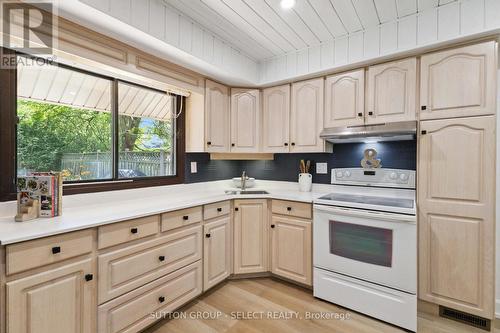 770 Galloway Crescent, London South (South O), ON - Indoor Photo Showing Kitchen