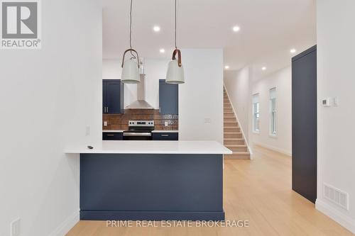 247 Victoria Street, London East (East B), ON - Indoor Photo Showing Kitchen