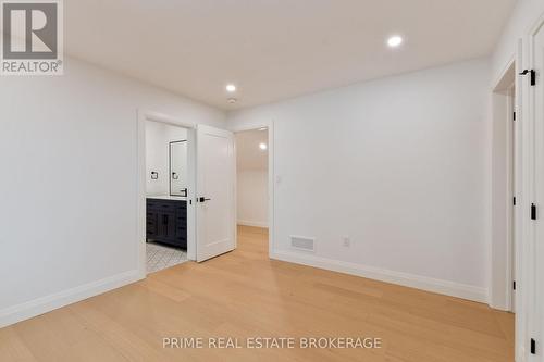 247 Victoria Street, London East (East B), ON - Indoor Photo Showing Other Room