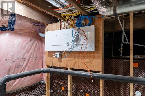247 Victoria Street, London East (East B), ON - Indoor Photo Showing Basement